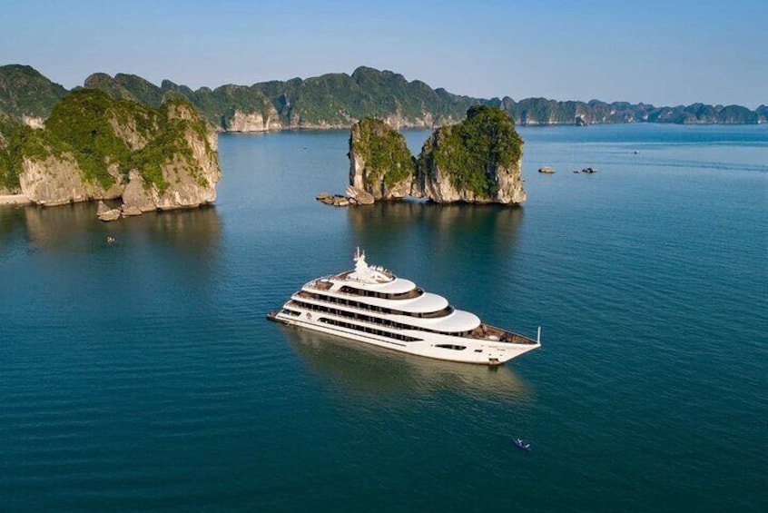 Halong Bay Cruise Luxury 5 Star 2Day/1Night Included Pick up & Transfers