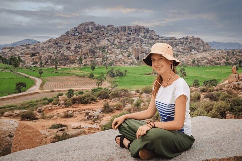 Heritage & Cultural Walk of Hampi (2 Hours Guided Walking Tour)