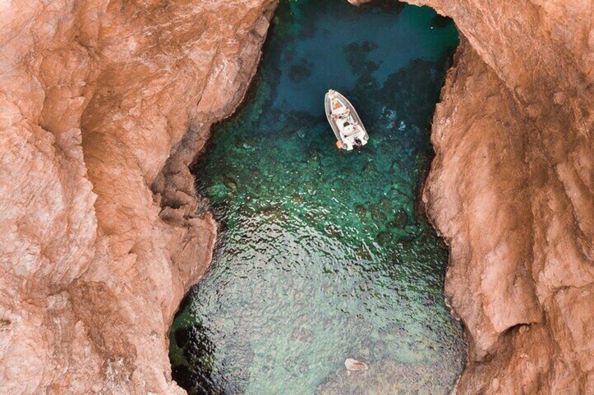Rent a rib boat (per hour)