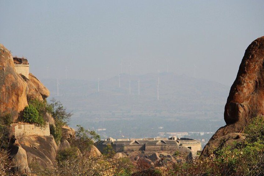 Chitradurga Trails (Guided Day Trip to Chitradurga Fort from Hampi)