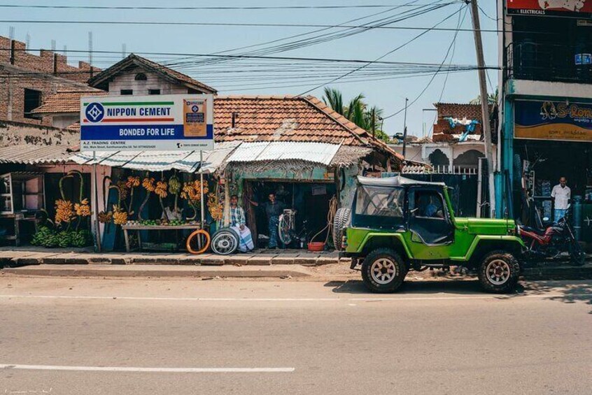 Colombo City Tour by War Jeep from Colombo Port