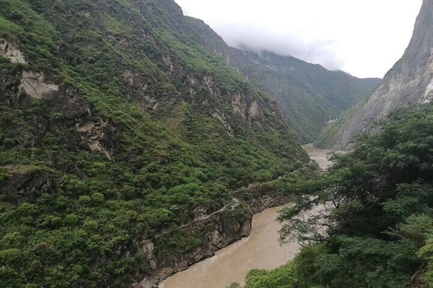 Private Day Tour to Tiger Leaping Gorge from Lijiang 