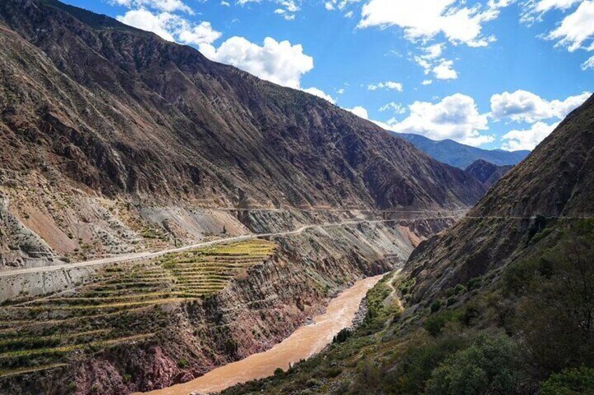 Private Day Tour to Tiger Leaping Gorge from Lijiang 