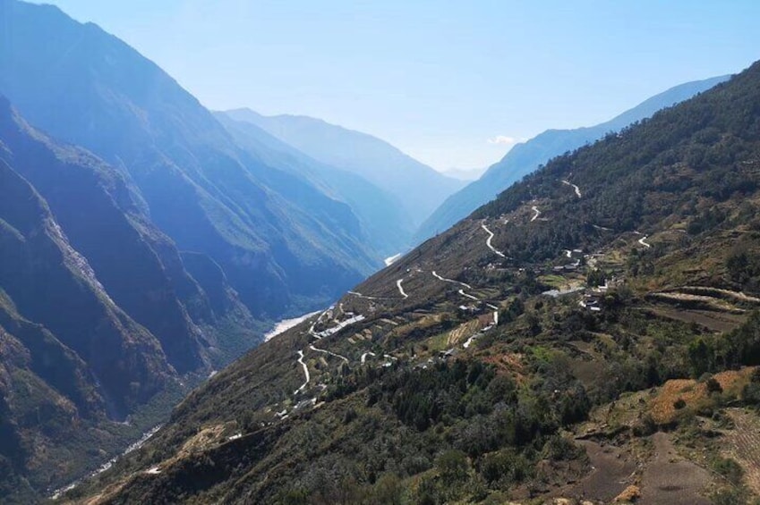 Private Day Tour to Tiger Leaping Gorge from Lijiang