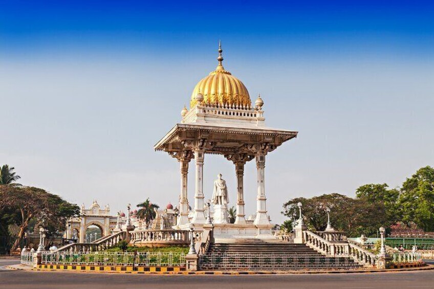 Mysore Night Walk (2 Hours Guided Walking Tour)