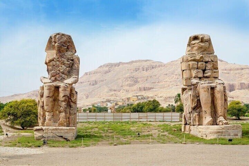 Private Day from Cairo to Luxor by plane with hotel,balloon,west,east and lunch