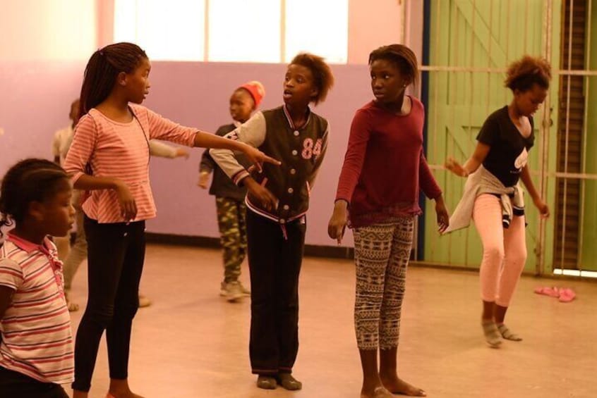 Sit in on a Youth Dance Rehearsal with a Subject Expert