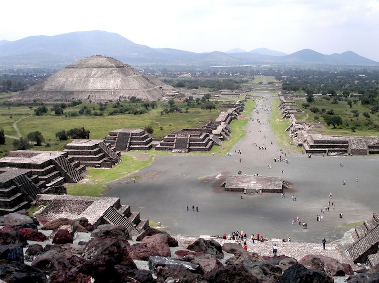 Private Tour: Teotihuacan Pyramids without lunch plus...