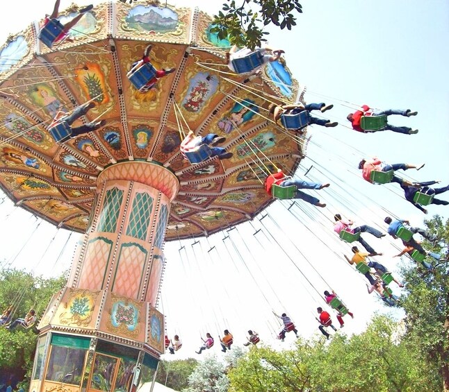 Private Tour: Discover Mexico City best amusement park