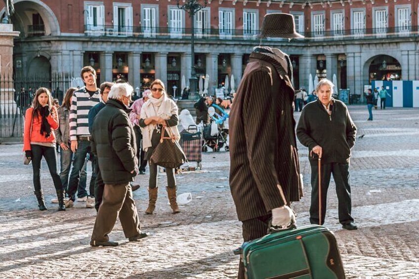 Traditional Spanish Wine & Tapas with Private Expert Guide on Madrid Food Tour