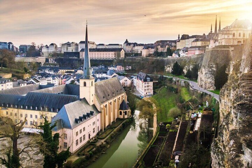 Explore Luxembourg in 1 hour with a Local