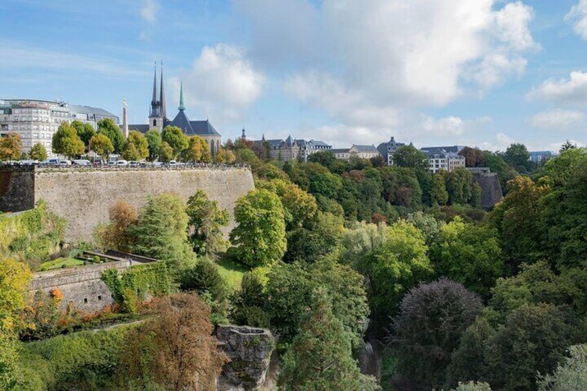 Explore Luxembourg in 1 hour with a Local