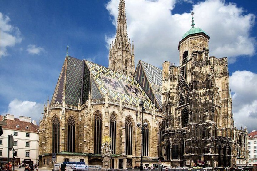 Private tour of the best of Vienna - Sightseeing, Food & Culture with a local