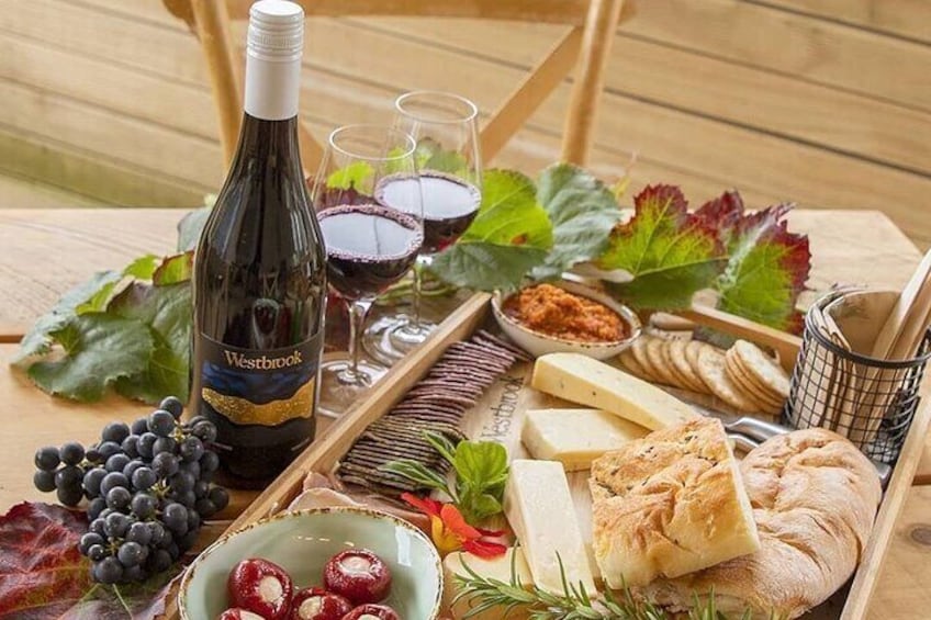 Luxury Private Auckland Wine & Beach Tour with Lunch