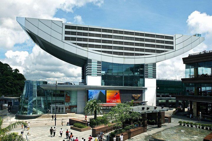 Peak Tram and Sky Terrace 428 Hong Kong