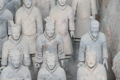 Private express Terra Cotta Army & 2 other sites with round way airport tra...