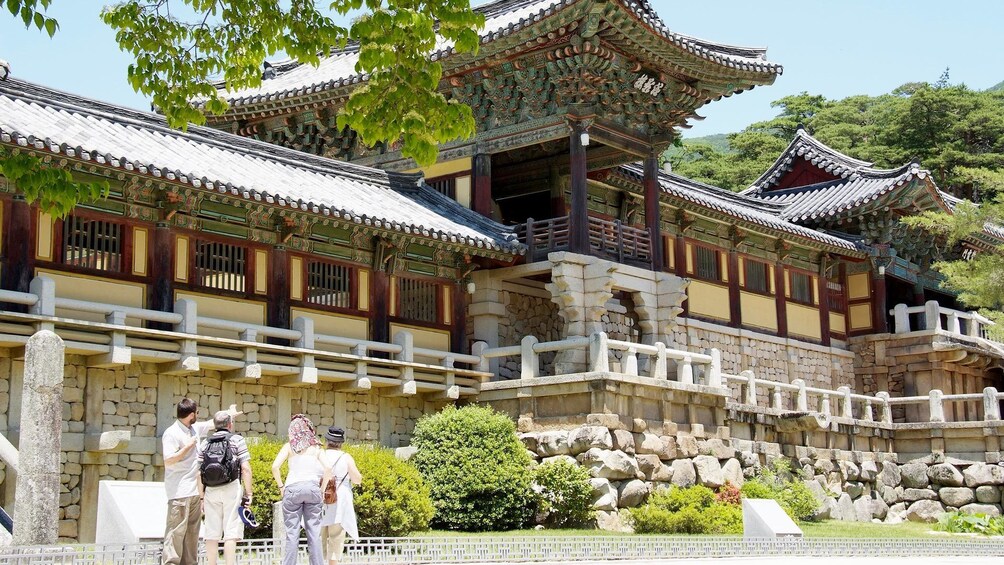 Group on day tour of Gyeongju in Seoul 