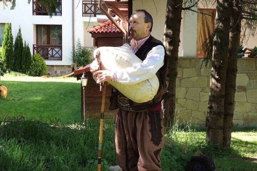 Learn to Dance Bulgarian Folklore