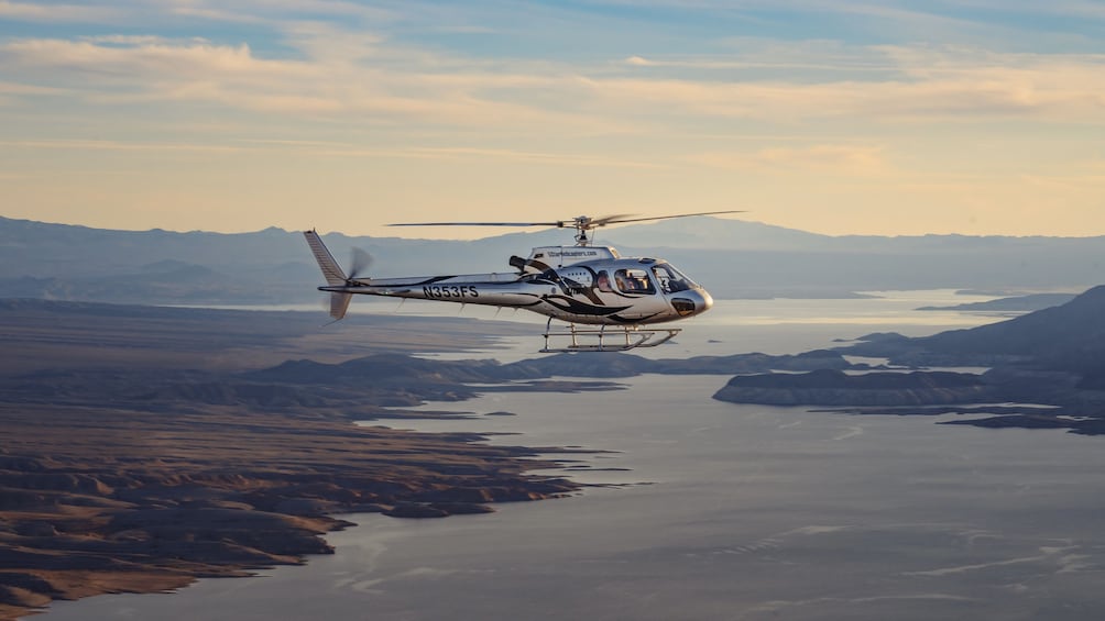 Sunset Grand Canyon & Valley of Fire Champagne Landing Flight