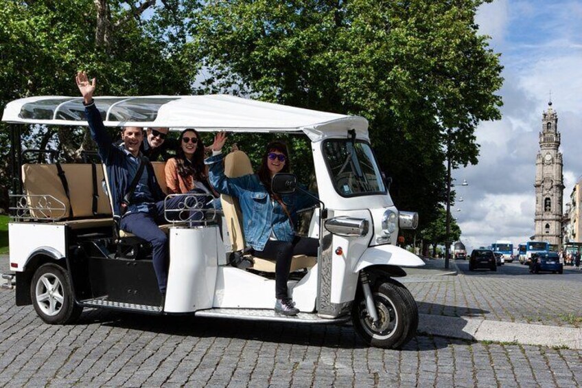 Half Day Private Tour of Historic Porto and Afurada Beach Village on a Tuk Tuk