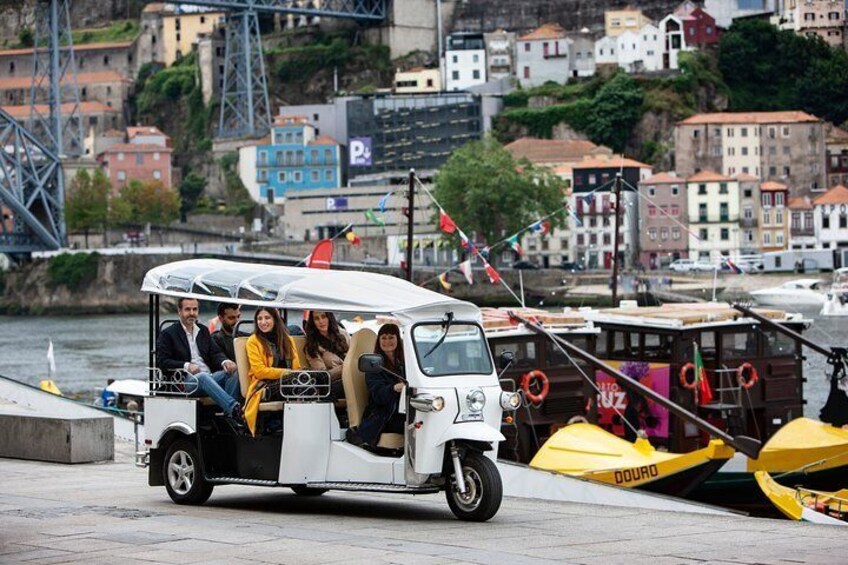 Half Day Private Tour of Historic Porto and Afurada Beach Village on a Tuk Tuk