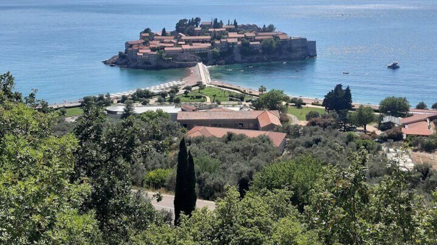 Full-Day Tour Bay of Kotor Perast Kotor and Budva small group from Dubrovnik