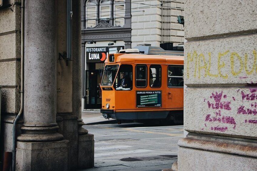 Discover Turin in 60 minutes with a Local