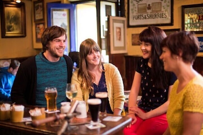 Visite des pubs des îles d'Aran au départ de Galway. Inisheer/Inishmore. Gu...