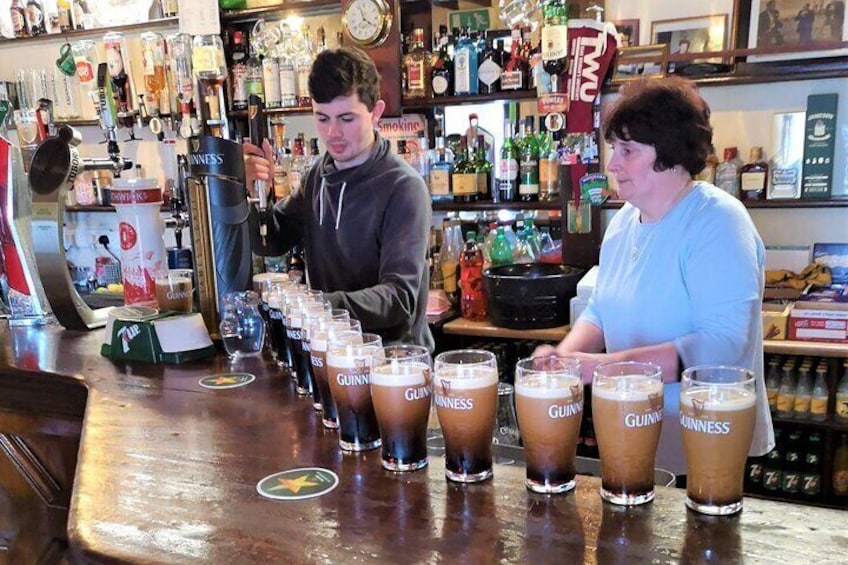 Aran islands pub tour from Galway. Inisheer/Inishmore. Private guide. Full day.