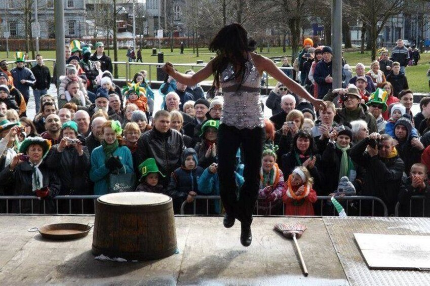 Traditional Irish seannos dancing experience. Galway. Private guide