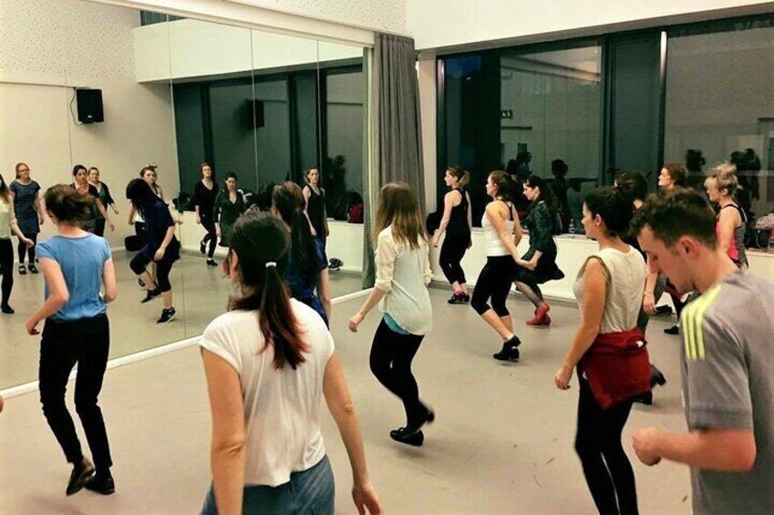 Traditional Irish seannos dancing experience. Galway. Private guide