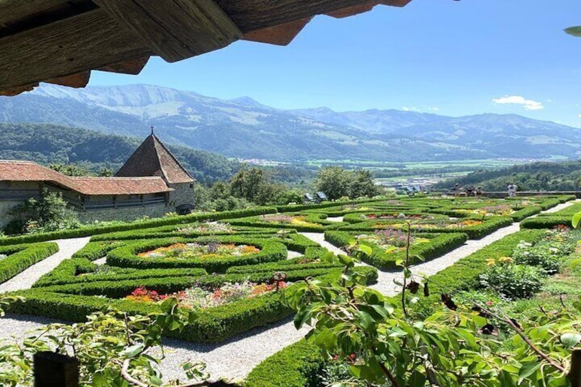 From Basel - Gruyères Castle, Cheese, and Chocolate Tasting Private Tour