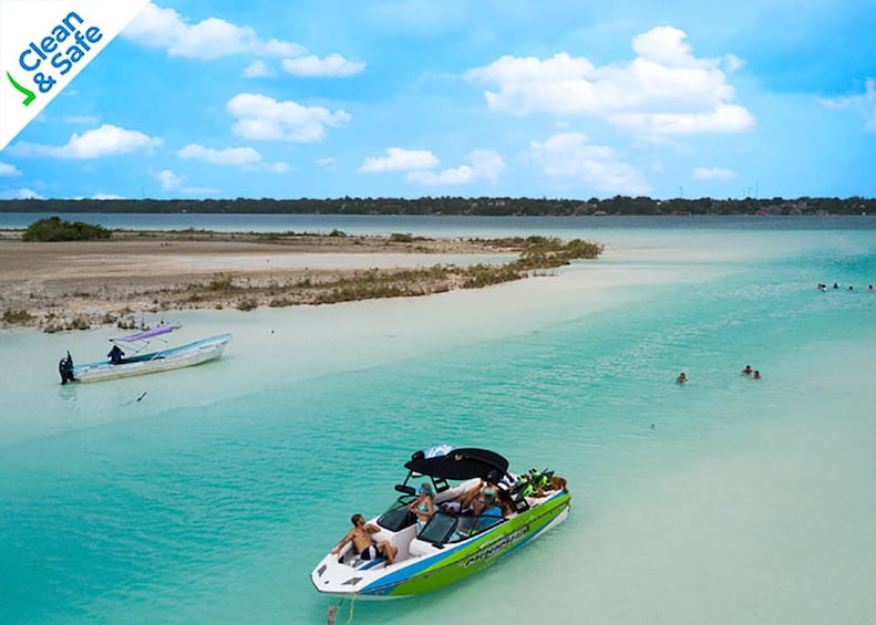 Privado a Bacalar con su laguna de 7 Colores