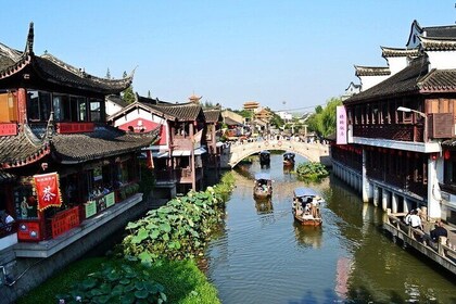 Excursión privada de un día a Qibao Water Water Town con lo más destacado d...