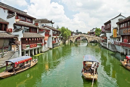 4-Hour Qibao Ancient Water Town Private Tour with Metro Experience 