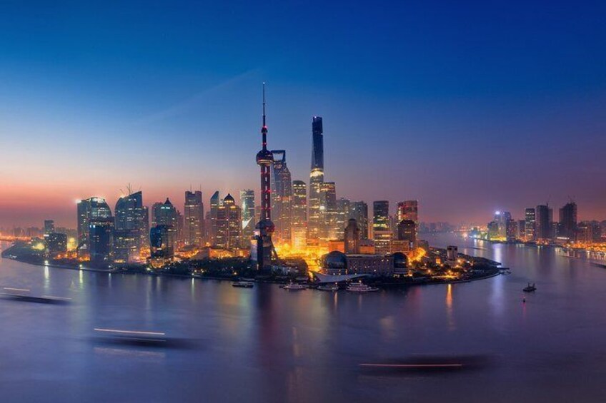 4-Hour Private Shanghai Leisure Tour with Maglev Train Ride and Night Cruise