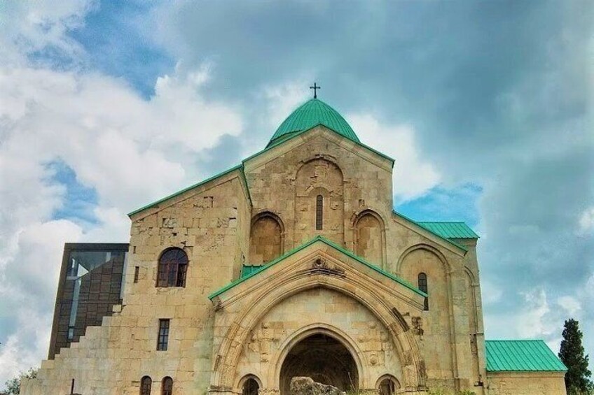 Tour to Kutaisi from Tbilisi (Sataplia Reserve, Bagrati, Gelati, Motsameta)