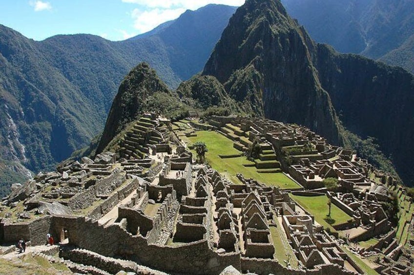 Cusco + Sacred Valley + Machu Picchu by train 4 days/3 nights with 4-star hotel