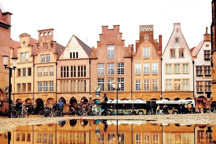 Surprise Walk of Münster with a Local