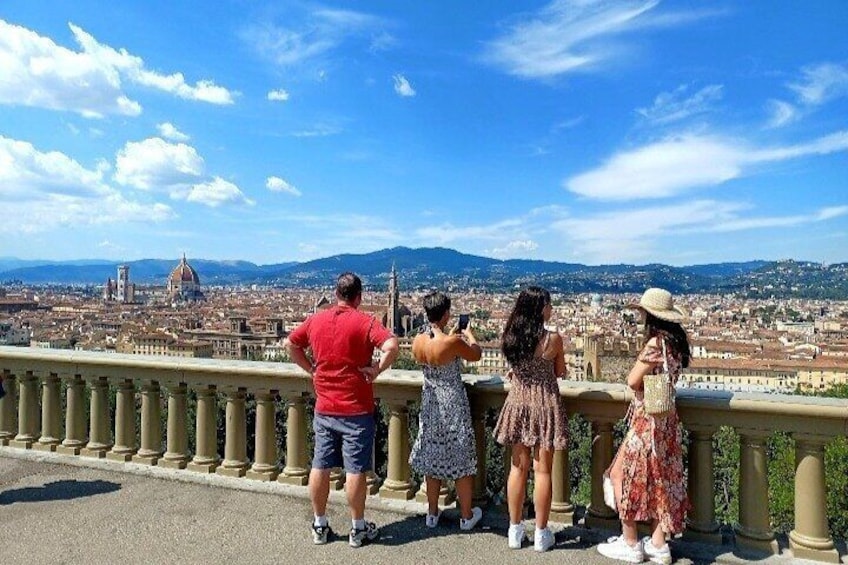 Transfer from Rome to Florence with a stop in Montepulciano