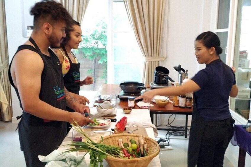 Authentic Thai Cooking Class and Market Tour in Bangkok