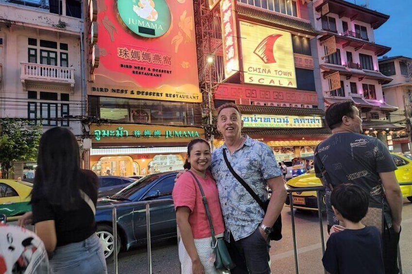 Private Bangkok Night Tour by Tuk Tuk with Dinner