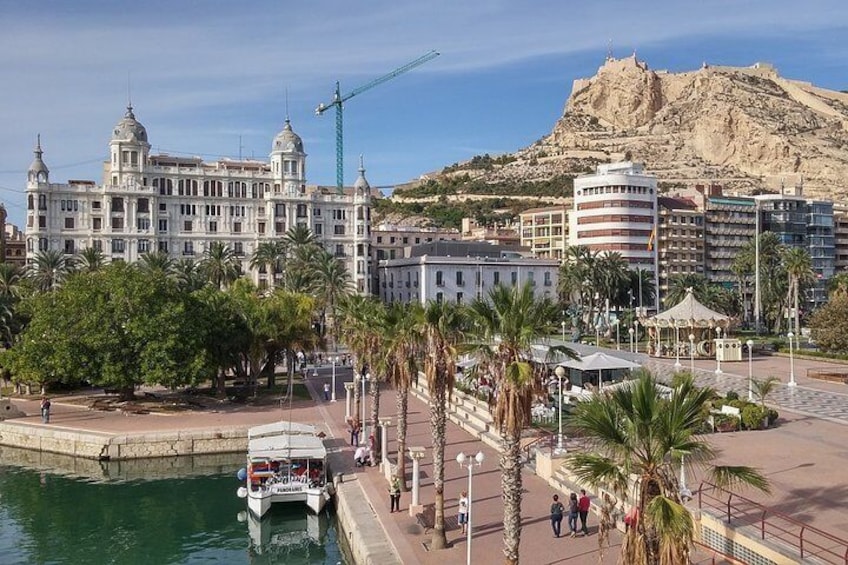 Alicante Private Walking Tour with a Professional Guide