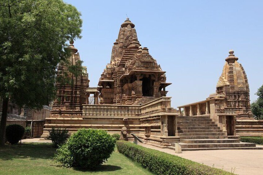 Best of Khajuraho (Guided Halfday Sightseeing Tour by Car)