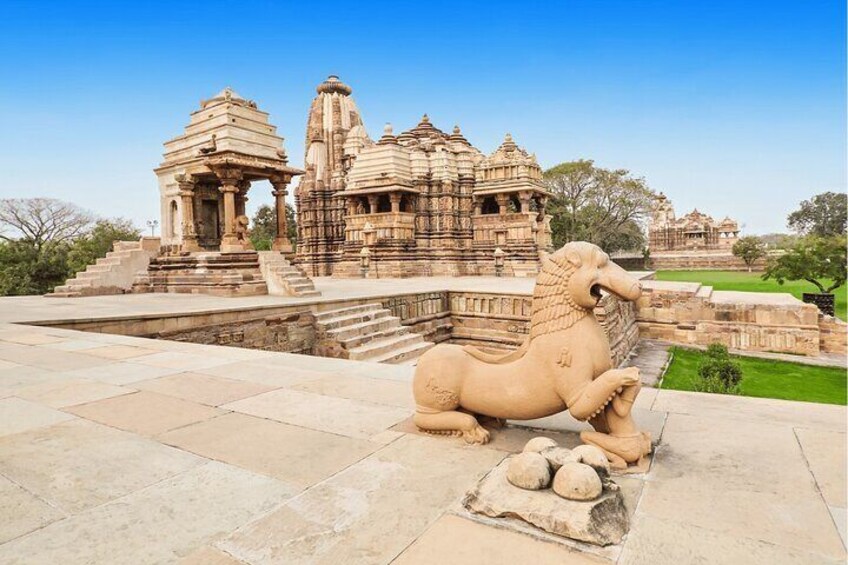 Best of Khajuraho (Guided Halfday Sightseeing Tour by Car)