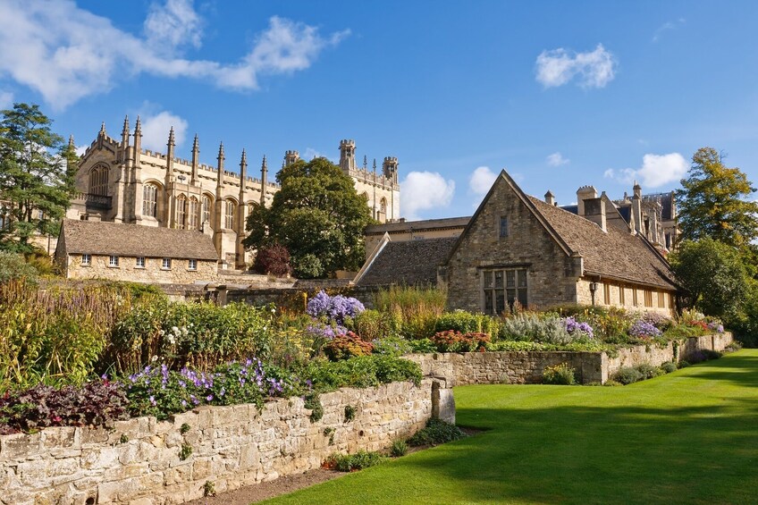 Highclere Castle & Oxford day tour from London