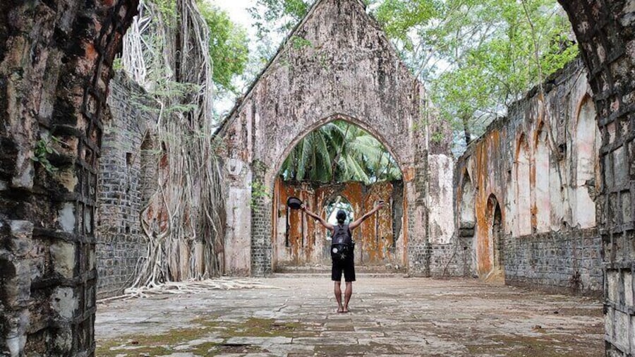 History Buffs Trails to Ross Island