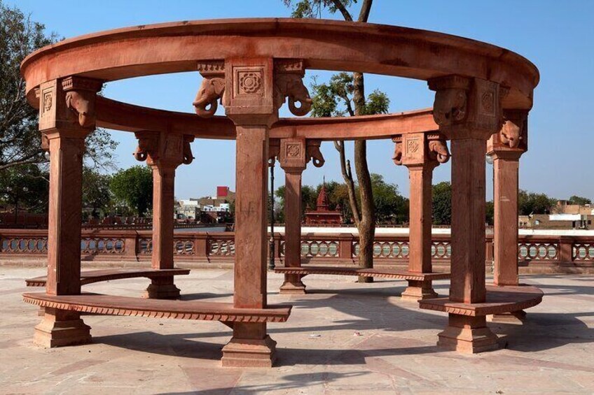 Royal Trails of Bikaner (Guided Half Day City Tour)