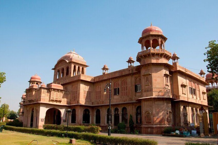 Royal Trails of Bikaner (Guided Half Day City Tour)