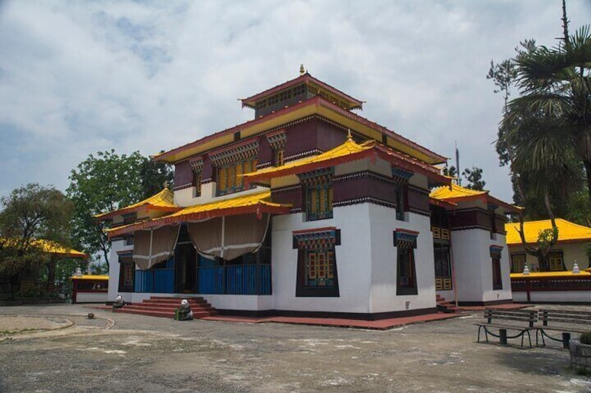 Gangtok Monastery Tour (Guided Halfday Sightseeing Tour by Car)
